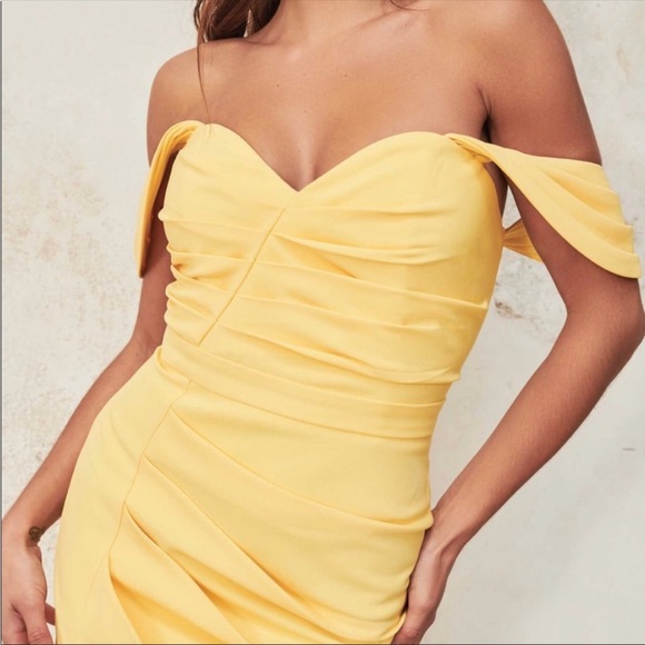 Pleated Bardot MIDI dress in lemon yellow! - Picture 2 of 3